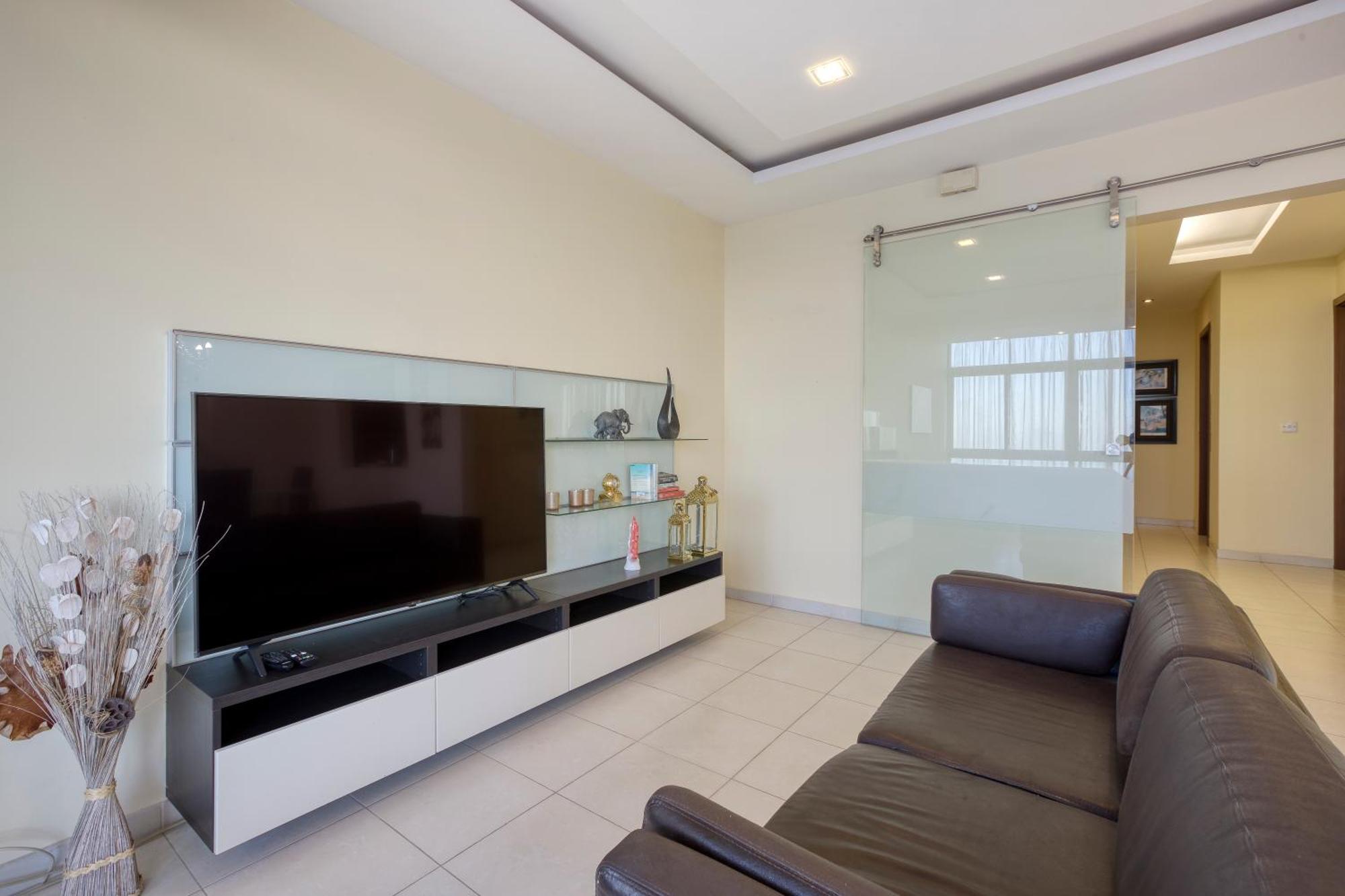 Seafront Sliema Apartment With Balcony & Sea Views By Jl Экстерьер фото