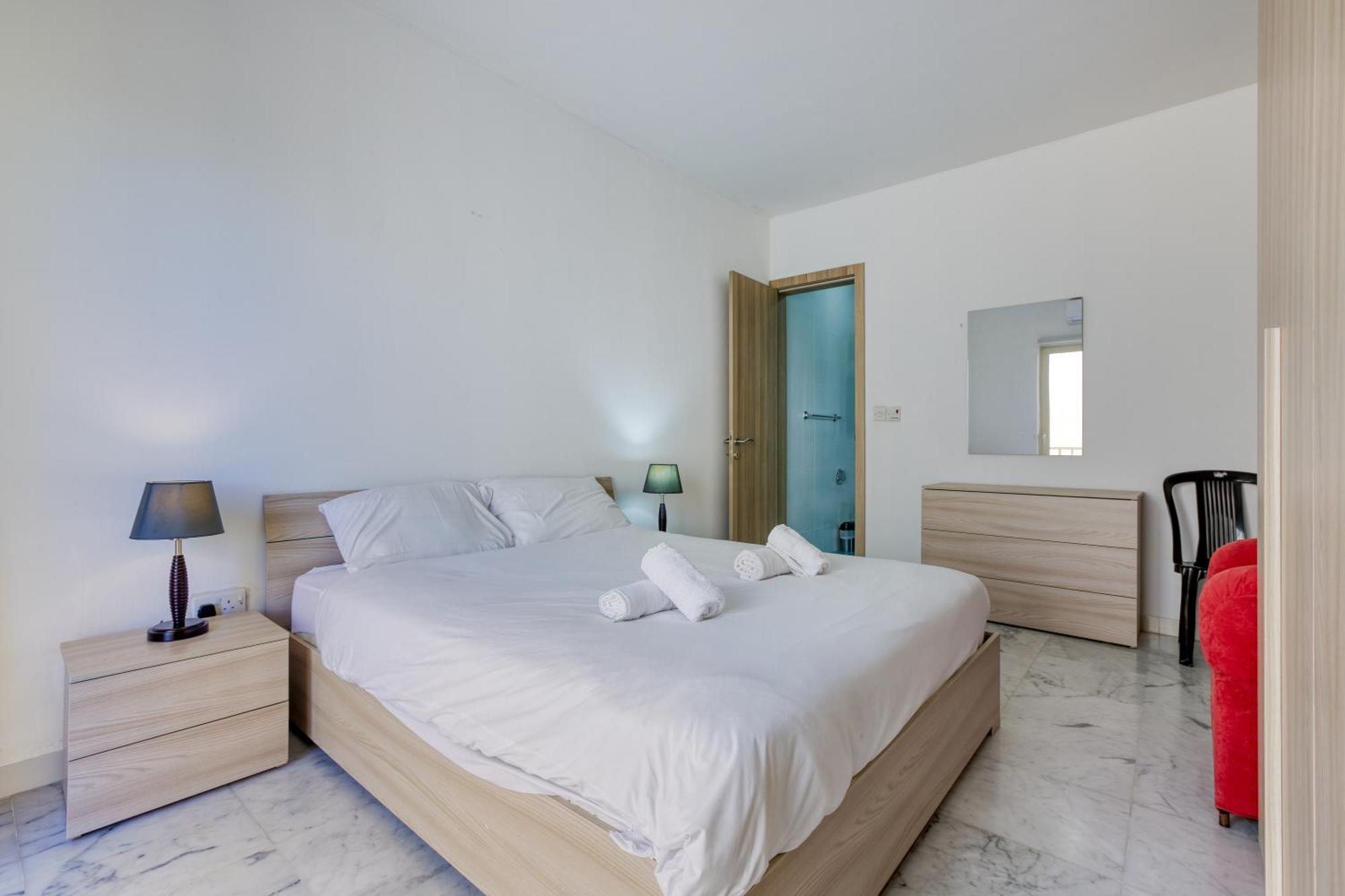Seafront Sliema Apartment With Balcony & Sea Views By Jl Экстерьер фото