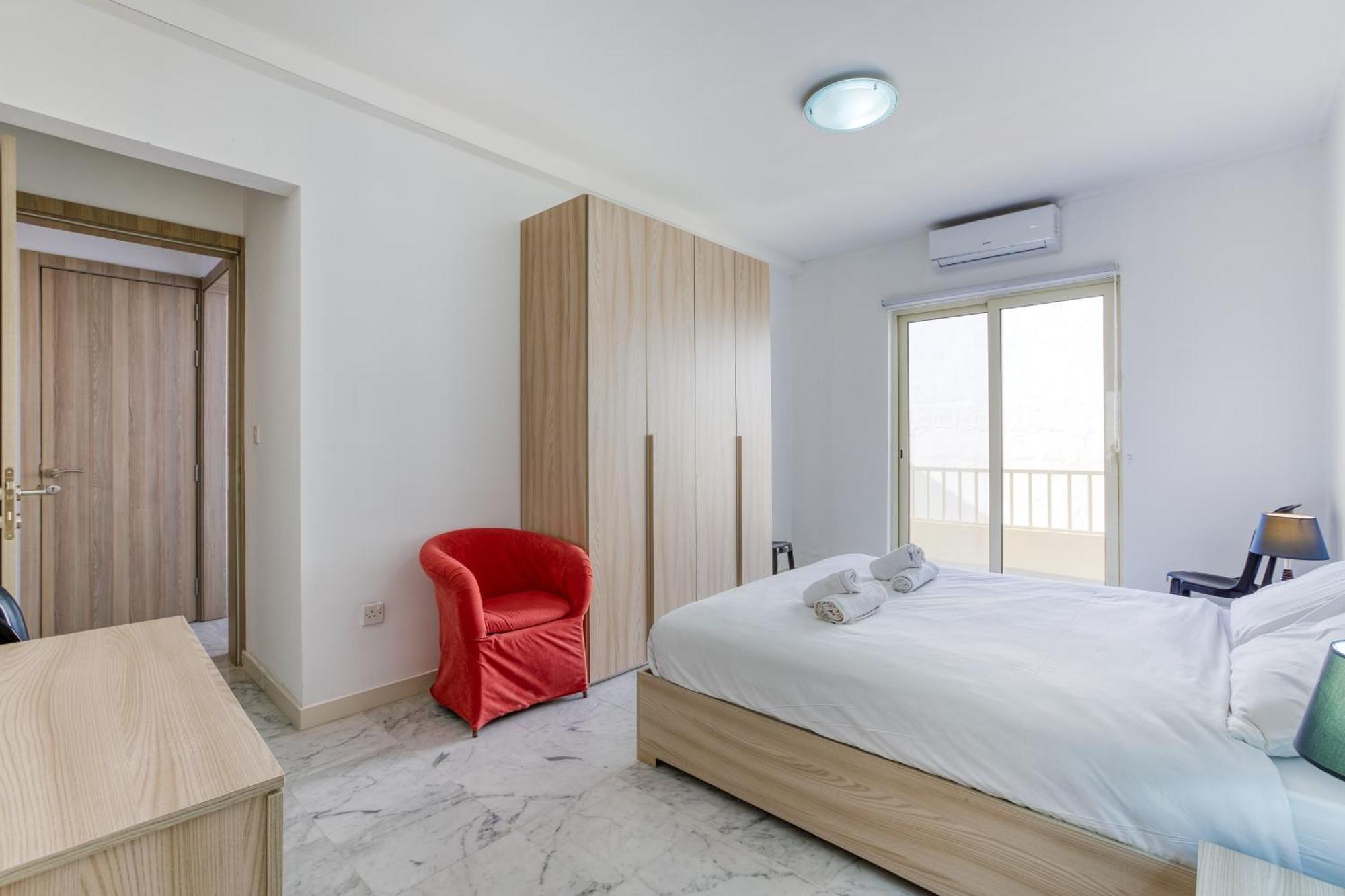 Seafront Sliema Apartment With Balcony & Sea Views By Jl Экстерьер фото